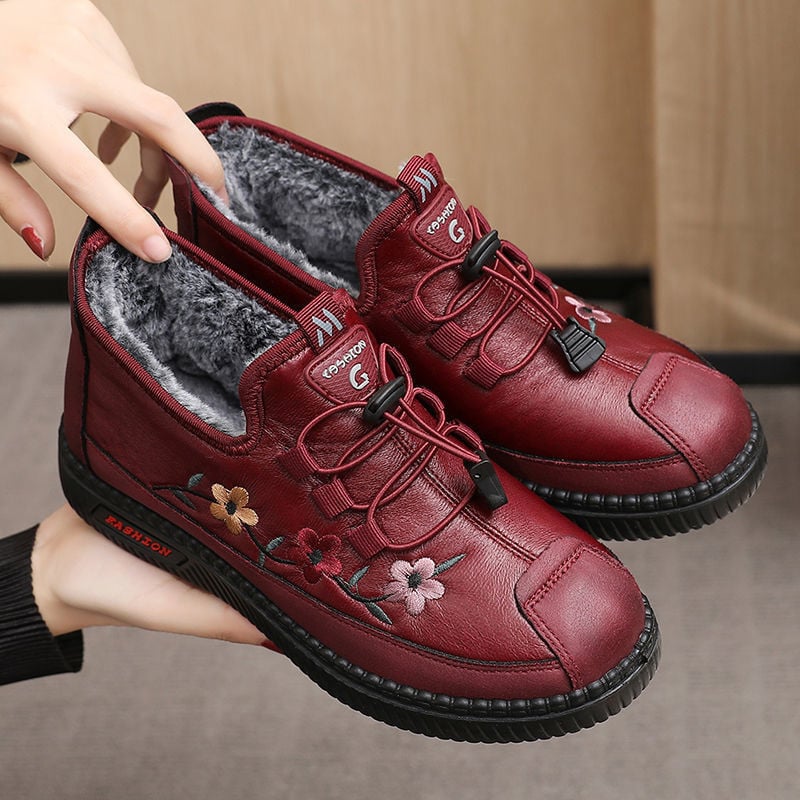 Davin™ SoftStep Fur Moccasins