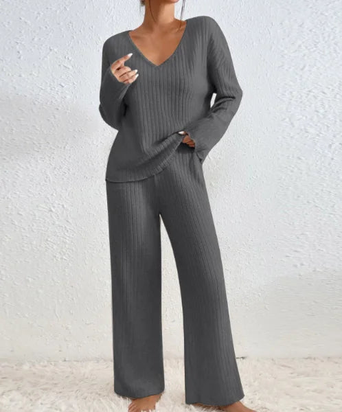 Two-Piece Set-Leg Pants and V-Neck Top Davin luxe