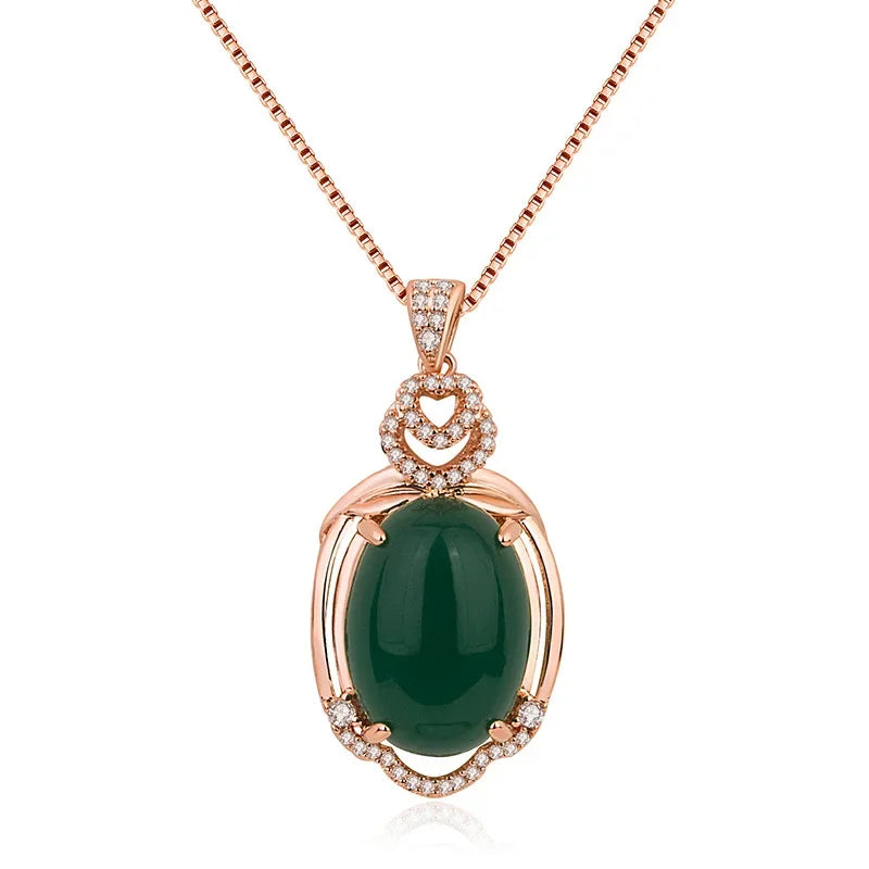 Verdeluxe Pendant Necklace
